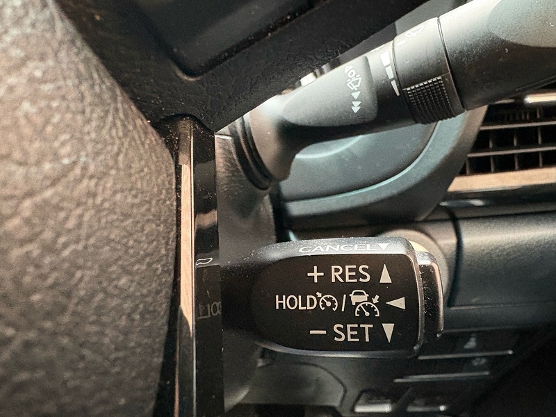 Toyota 2.4 D-4D Invincible X Pickup Double Cab 4dr Diesel Auto 4WD Euro 6 (s/s) (TSS) (150 ps)