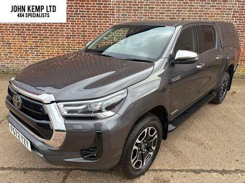 2.4 D-4D Invincible Pickup Double Cab 4dr Diesel Manual 4WD Euro 6 (s/s) (150 ps)