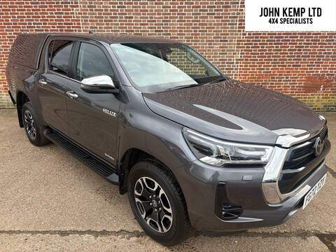 2.4 D-4D Invincible Pickup Double Cab 4dr Diesel Manual 4WD Euro 6 (s/s) (150 ps)