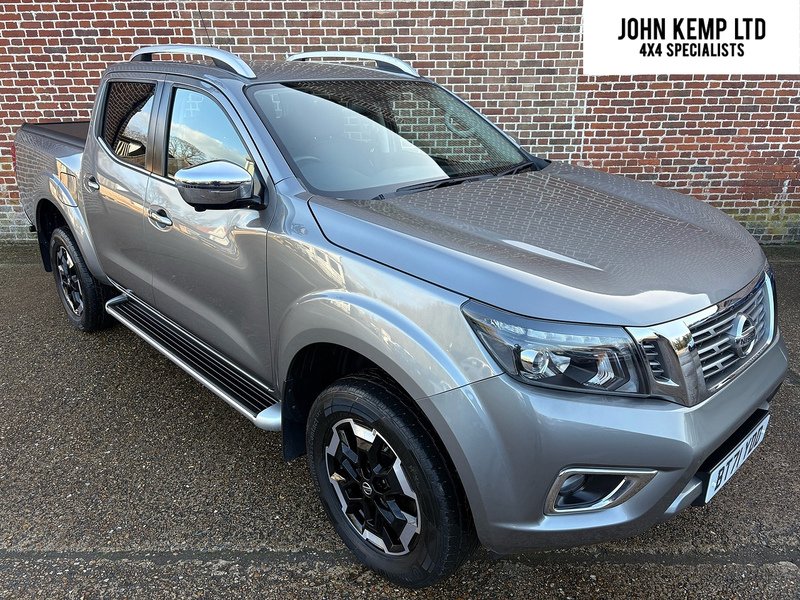 Nissan 2.3 dCi Tekna Pickup Double Cab 4dr Diesel Auto 4WD Euro 6 (190 ps)