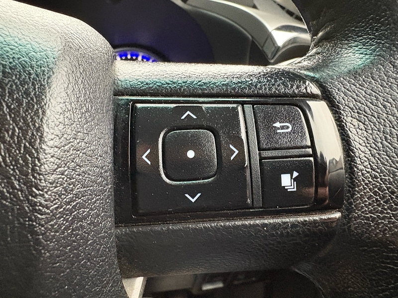 Toyota D-4D Invincible Pickup 2.4 Manual Diesel