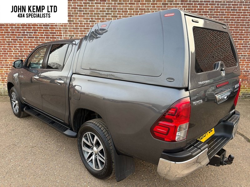 Toyota D-4D Invincible Pickup 2.4 Manual Diesel