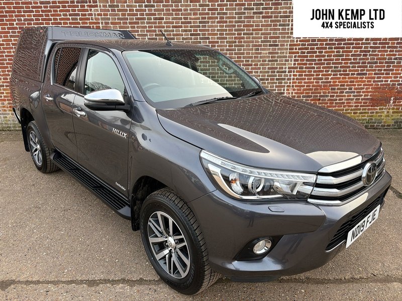 Toyota D-4D Invincible Pickup 2.4 Manual Diesel