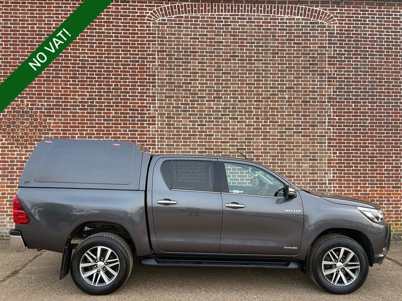 Toyota D-4D Invincible Pickup 2.4 Manual Diesel
