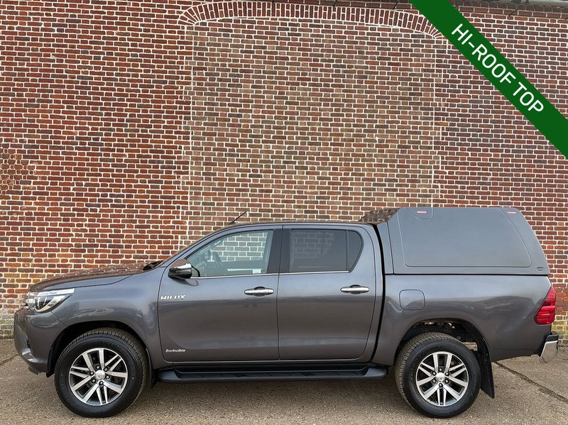 Toyota D-4D Invincible Pickup 2.4 Manual Diesel