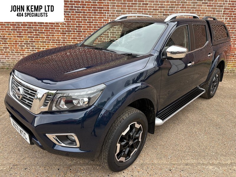 Nissan 2.3 dCi Tekna Pickup Double Cab 4dr Diesel Manual 4WD Euro 6 (s/s) (190 ps)