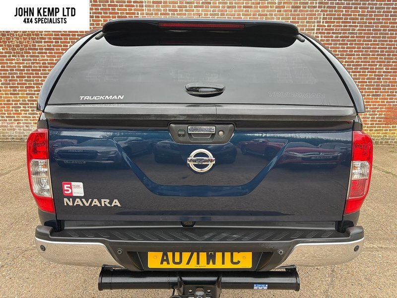 Nissan 2.3 dCi Tekna Pickup Double Cab 4dr Diesel Manual 4WD Euro 6 (s/s) (190 ps)