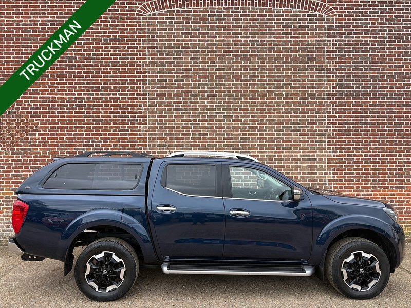 Nissan 2.3 dCi Tekna Pickup Double Cab 4dr Diesel Manual 4WD Euro 6 (s/s) (190 ps)