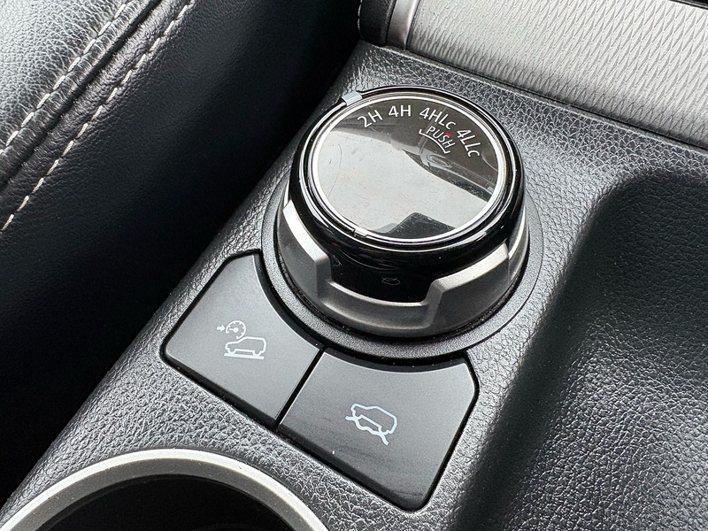 Mitsubishi 2.2 DI-D DC Barbarian Pickup Double Cab 4dr Diesel Auto 4WD Euro 6 (s/s) (150 ps)