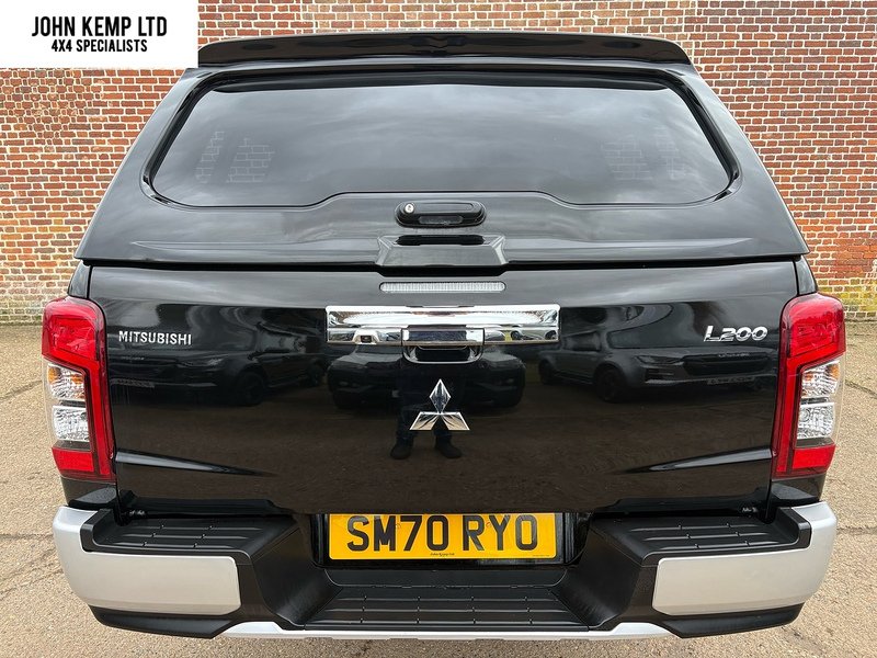 Mitsubishi 2.2 DI-D DC Barbarian Pickup Double Cab 4dr Diesel Auto 4WD Euro 6 (s/s) (150 ps)