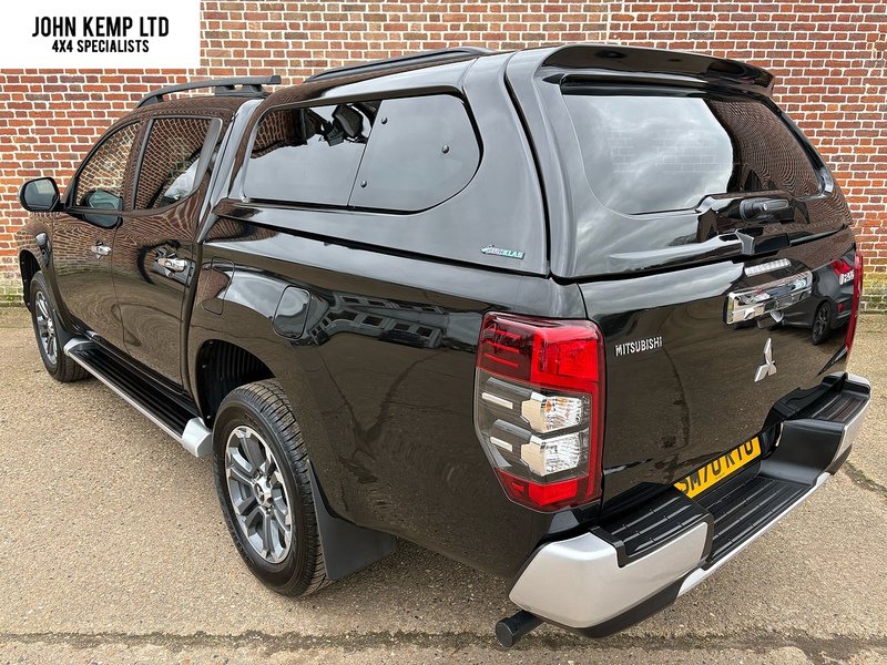 Mitsubishi 2.2 DI-D DC Barbarian Pickup Double Cab 4dr Diesel Auto 4WD Euro 6 (s/s) (150 ps)