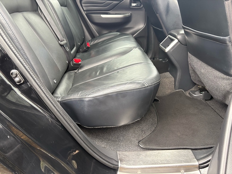 Mitsubishi 2.2 DI-D DC Barbarian Pickup Double Cab 4dr Diesel Auto 4WD Euro 6 (s/s) (150 ps)