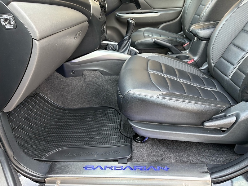 Mitsubishi 2.4 DI-D DC Barbarian Pickup Double Cab 4dr Diesel Manual 4WD Euro 6 (178 ps)