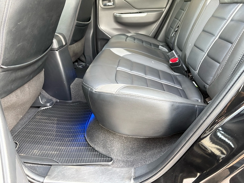 Mitsubishi 2.4 DI-D DC Barbarian Pickup Double Cab 4dr Diesel Manual 4WD Euro 6 (178 ps)