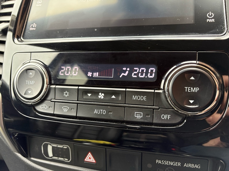 Mitsubishi 2.4 DI-D DC Barbarian Pickup Double Cab 4dr Diesel Manual 4WD Euro 6 (178 ps)