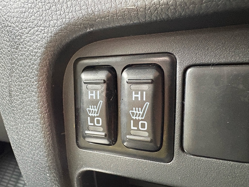 Mitsubishi 2.4 DI-D DC Barbarian Pickup Double Cab 4dr Diesel Manual 4WD Euro 6 (178 ps)