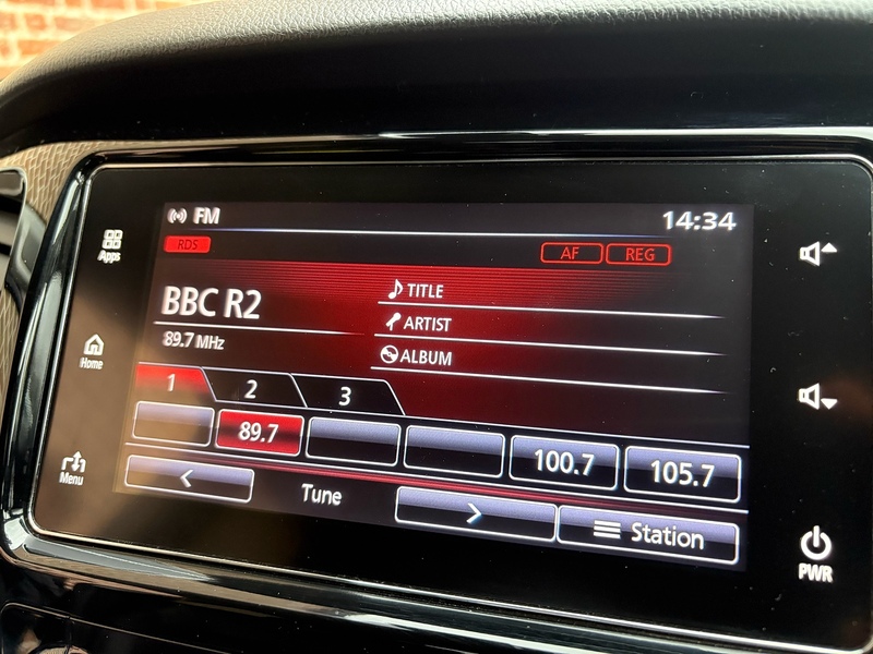 Mitsubishi 2.4 DI-D DC Barbarian Pickup Double Cab 4dr Diesel Manual 4WD Euro 6 (178 ps)