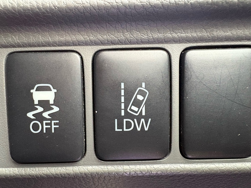 Mitsubishi 2.4 DI-D DC Barbarian Pickup Double Cab 4dr Diesel Manual 4WD Euro 6 (178 ps)