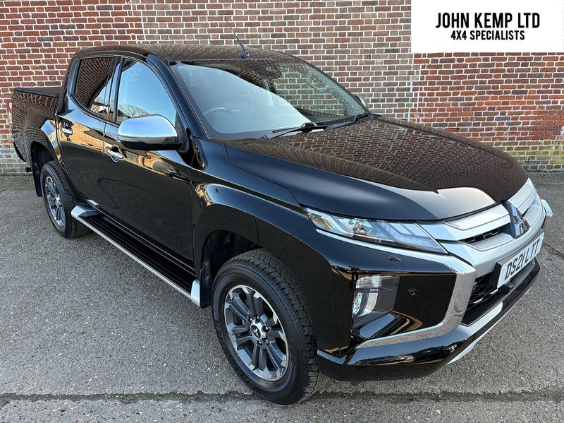 Mitsubishi 2.2 DI-D DC Barbarian X Pickup Double Cab 4dr Diesel Auto 4WD Euro 6 (s/s) (150 ps)