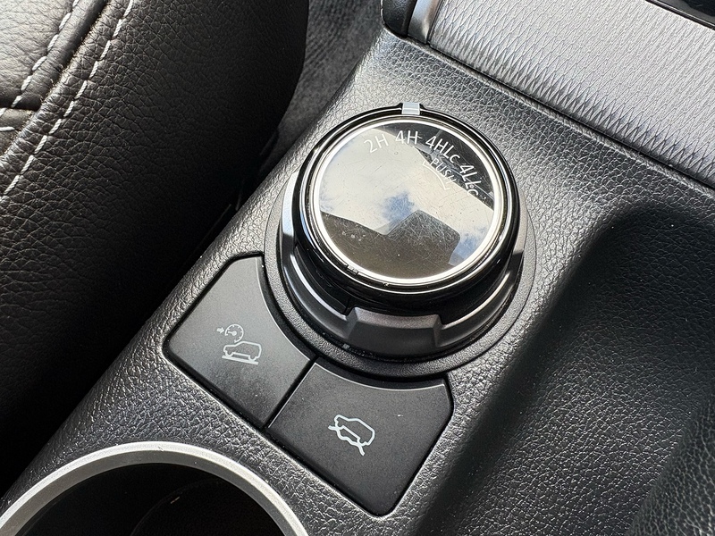 Mitsubishi 2.2 DI-D DC Barbarian X Pickup Double Cab 4dr Diesel Auto 4WD Euro 6 (s/s) (150 ps)