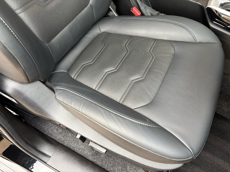 Isuzu 1.9 TD V-Cross Pickup Double Cab 4dr Diesel Auto 4WD Euro 6 (s/s) (164 ps)