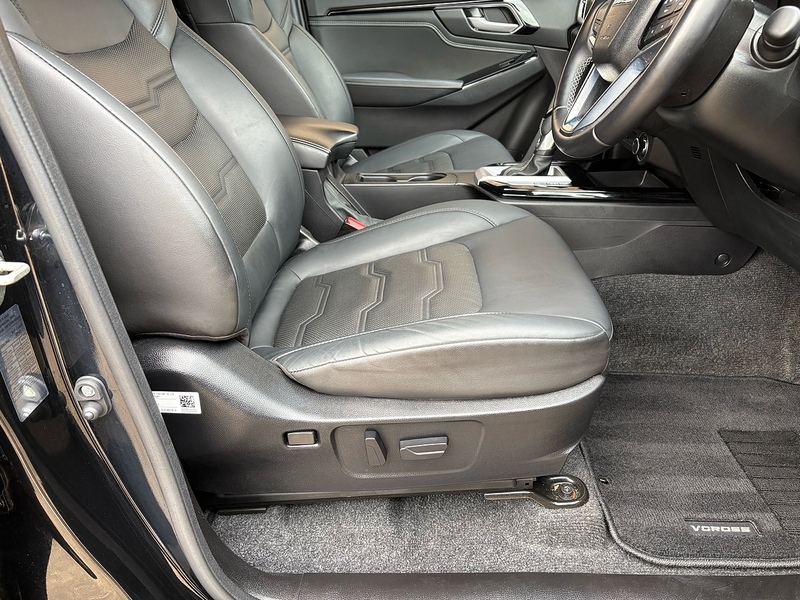 Isuzu 1.9 TD V-Cross Pickup Double Cab 4dr Diesel Auto 4WD Euro 6 (s/s) (164 ps)