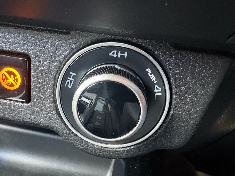 Isuzu 1.9 TD V-Cross Pickup Double Cab 4dr Diesel Auto 4WD Euro 6 (s/s) (164 ps)