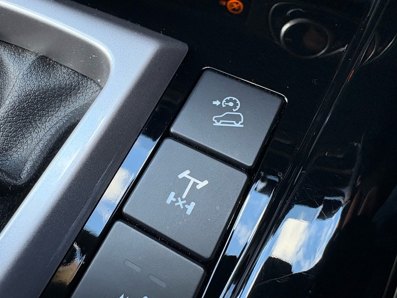 Isuzu 1.9 TD V-Cross Pickup Double Cab 4dr Diesel Auto 4WD Euro 6 (s/s) (164 ps)