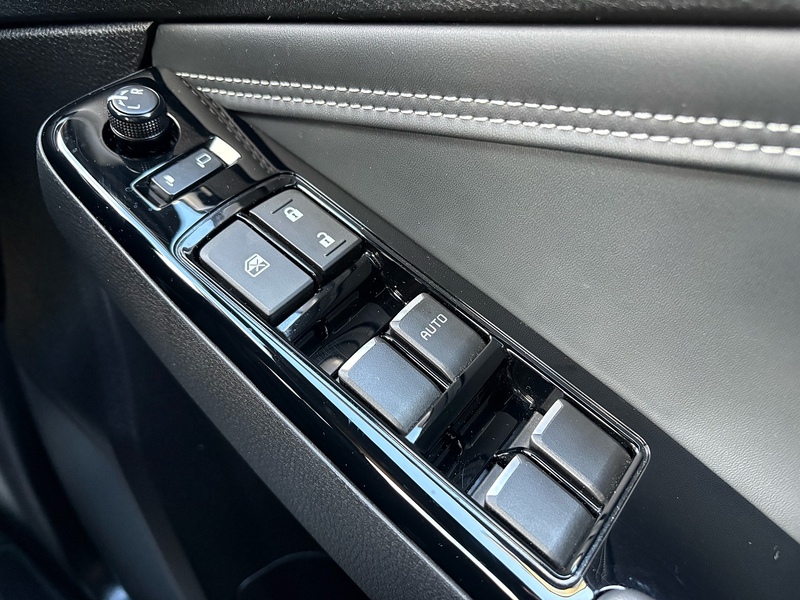 Isuzu 1.9 TD V-Cross Pickup Double Cab 4dr Diesel Auto 4WD Euro 6 (s/s) (164 ps)