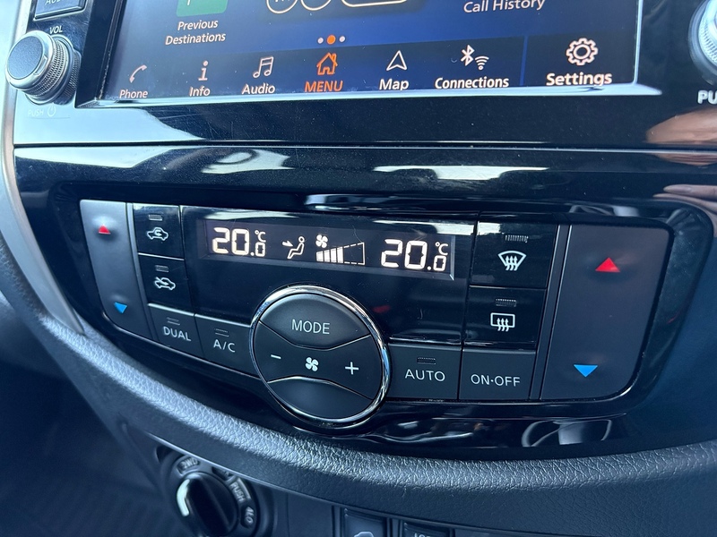 Nissan 2.3 dCi N-Guard Pickup Double Cab 4dr Diesel Auto 4WD Euro 6 (190 ps)