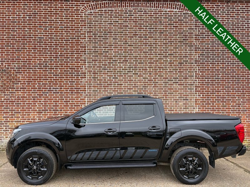 Nissan 2.3 dCi N-Guard Pickup Double Cab 4dr Diesel Auto 4WD Euro 6 (190 ps)