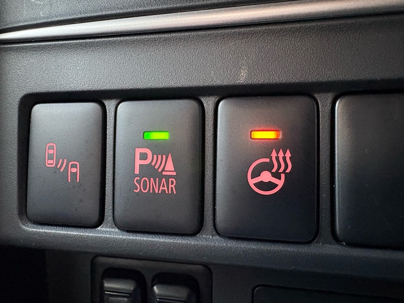 Mitsubishi 2.2 DI-D DC Barbarian X Pickup Double Cab 4dr Diesel Auto 4WD Euro 6 (s/s) (150 ps)