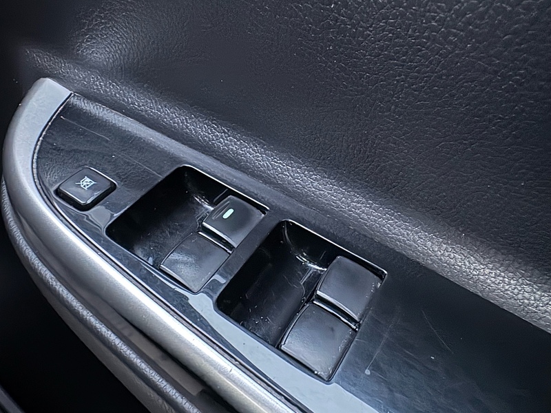 Mitsubishi 2.2 DI-D DC Barbarian X Pickup Double Cab 4dr Diesel Auto 4WD Euro 6 (s/s) (150 ps)