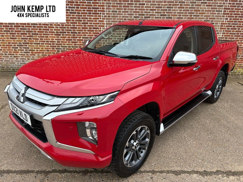 Mitsubishi 2.2 DI-D DC Barbarian X Pickup Double Cab 4dr Diesel Auto 4WD Euro 6 (s/s) (150 ps)