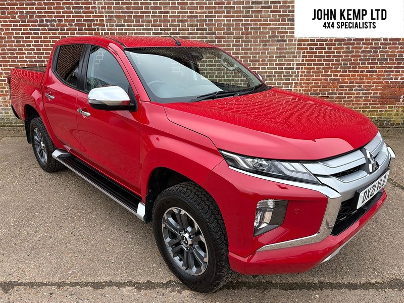 Mitsubishi 2.2 DI-D DC Barbarian X Pickup Double Cab 4dr Diesel Auto 4WD Euro 6 (s/s) (150 ps)