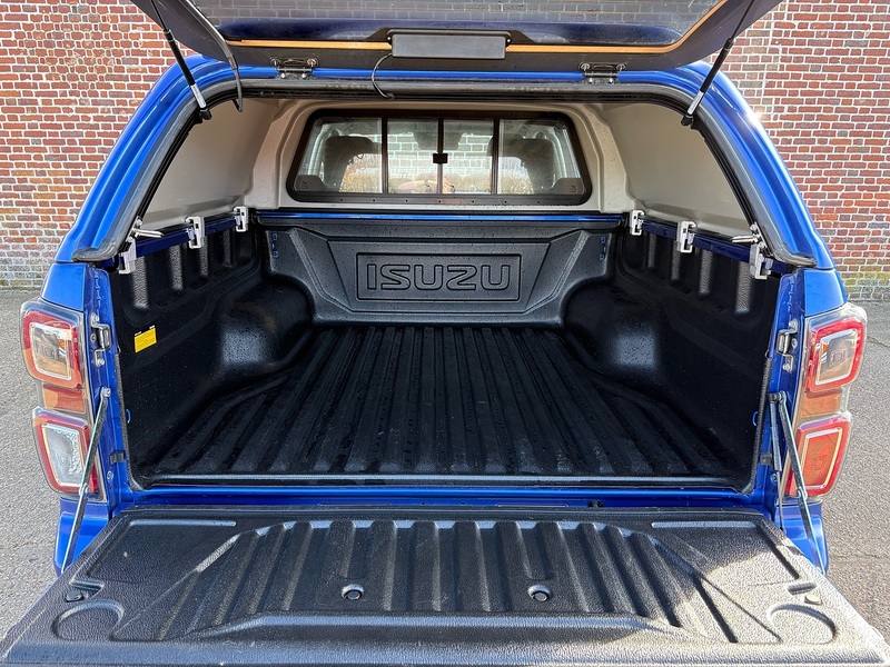 Isuzu 1.9 TD DL40 Pickup Double Cab 4dr Diesel Auto 4WD Euro 6 (s/s) (164 ps)