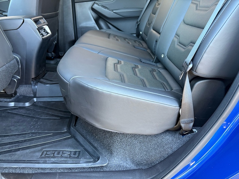 Isuzu 1.9 TD DL40 Pickup Double Cab 4dr Diesel Auto 4WD Euro 6 (s/s) (164 ps)