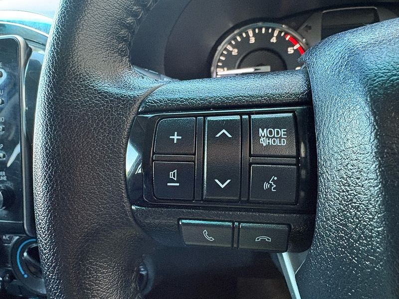 Toyota 2.4 D-4D Icon Pickup Double Cab 4dr Diesel Manual 4WD Euro 6 (s/s) (150 ps)