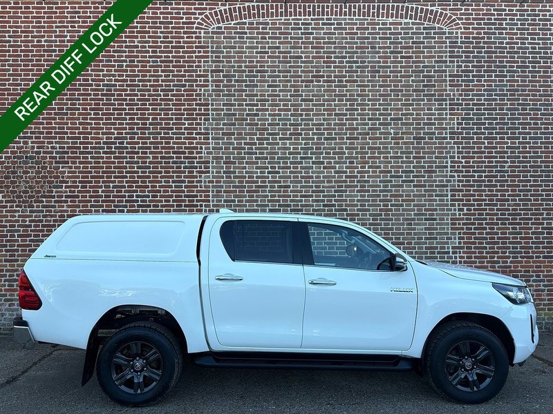 Toyota 2.4 D-4D Icon Pickup Double Cab 4dr Diesel Manual 4WD Euro 6 (s/s) (150 ps)