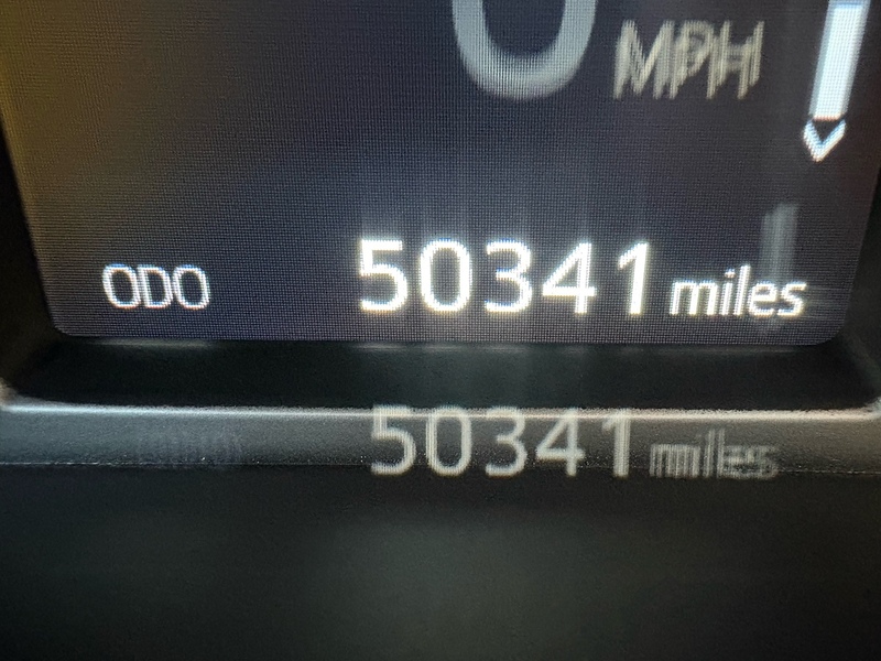 Toyota 2.4 D-4D Invincible Pickup Double Cab 4dr Diesel Manual 4WD Euro 6 (s/s) (150 ps)