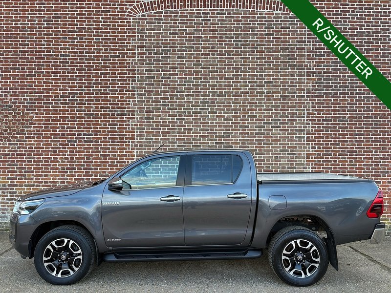 Toyota 2.4 D-4D Invincible Pickup Double Cab 4dr Diesel Manual 4WD Euro 6 (s/s) (150 ps)