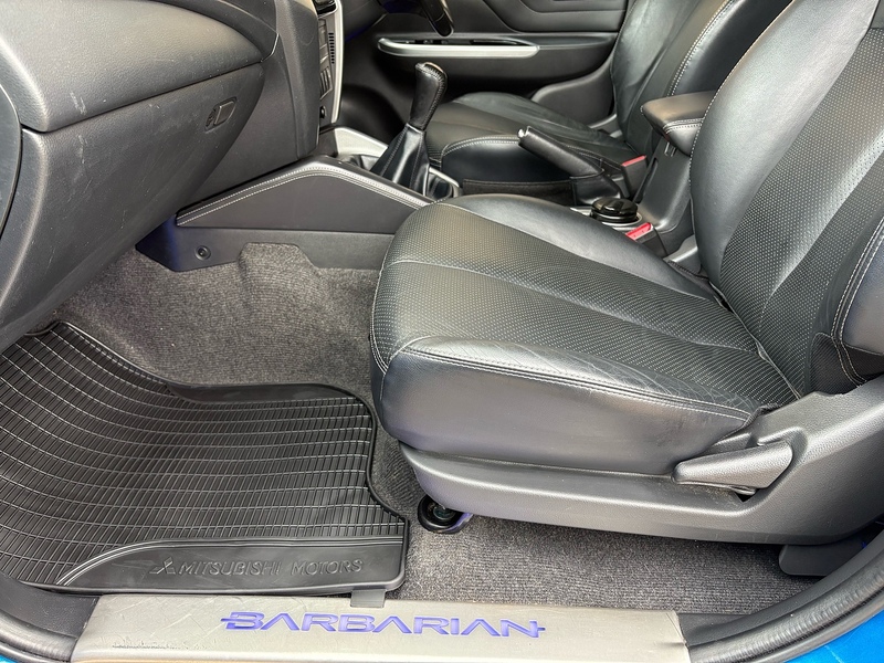 Mitsubishi 2.2 DI-D DC Barbarian Pickup Double Cab 4dr Diesel Manual 4WD Euro 6 (s/s) (150 ps)