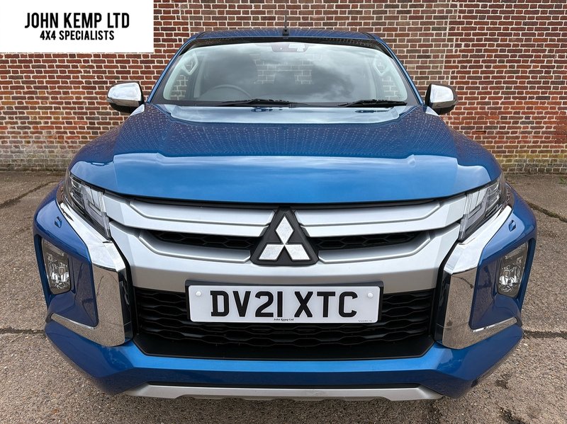 Mitsubishi 2.2 DI-D DC Barbarian Pickup Double Cab 4dr Diesel Manual 4WD Euro 6 (s/s) (150 ps)