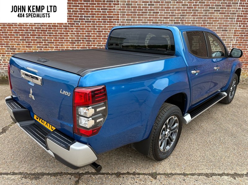 Mitsubishi 2.2 DI-D DC Barbarian Pickup Double Cab 4dr Diesel Manual 4WD Euro 6 (s/s) (150 ps)