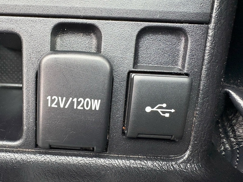 Toyota 2.8D Active (Navi) Panel Van 5dr Diesel Auto 4WD LWB Euro 6 (s/s) (204 ps)