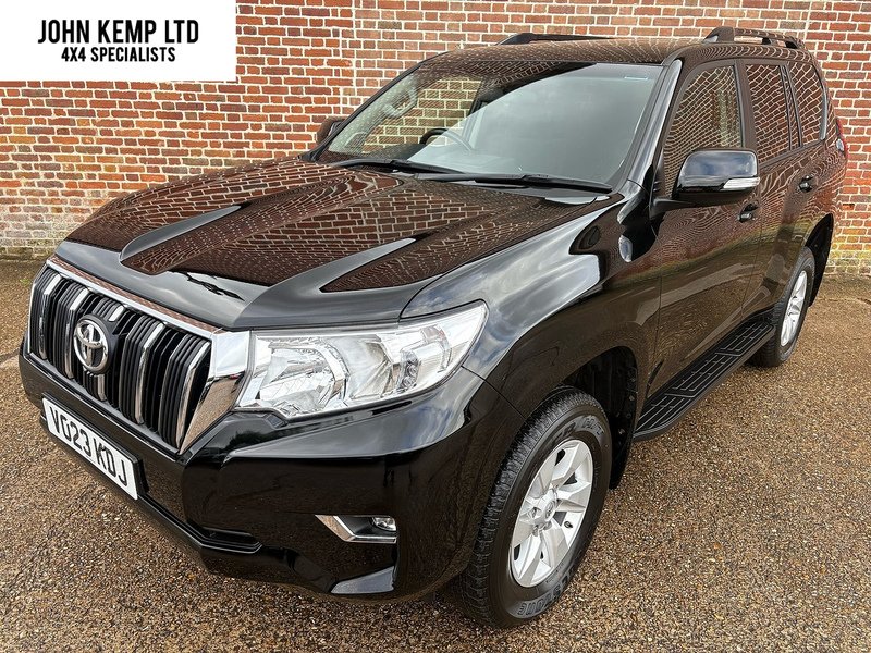 Toyota 2.8D Active (Navi) Panel Van 5dr Diesel Auto 4WD LWB Euro 6 (s/s) (204 ps)