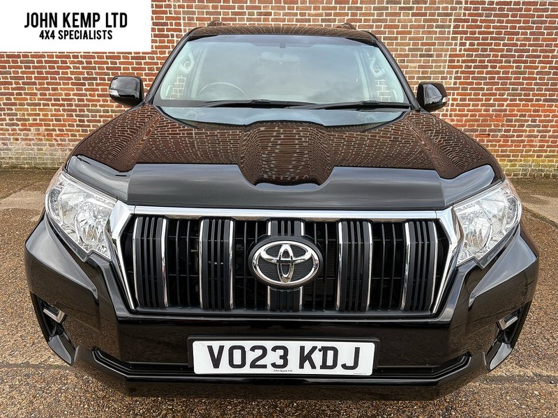 Toyota 2.8D Active (Navi) Panel Van 5dr Diesel Auto 4WD LWB Euro 6 (s/s) (204 ps)