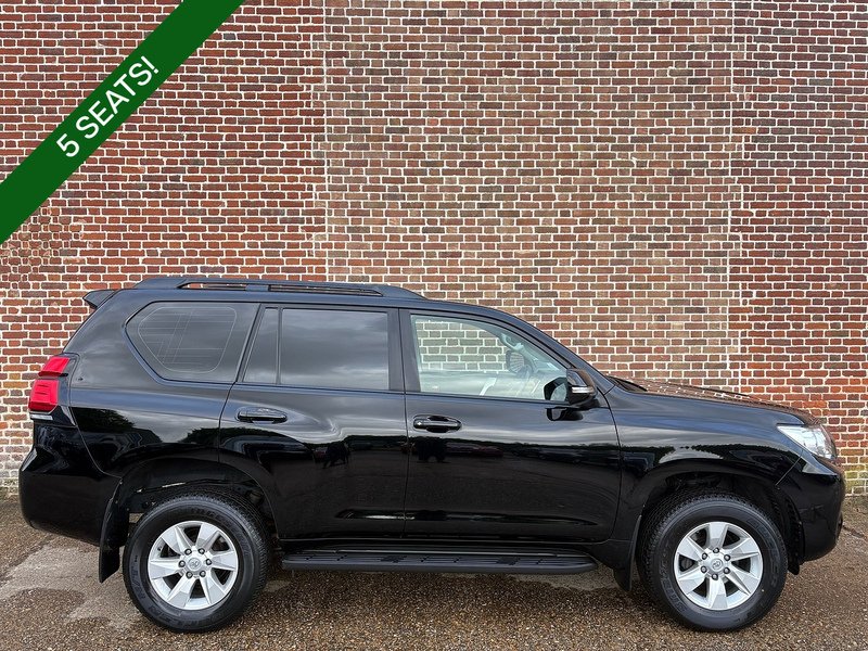 Toyota 2.8D Active (Navi) Panel Van 5dr Diesel Auto 4WD LWB Euro 6 (s/s) (204 ps)