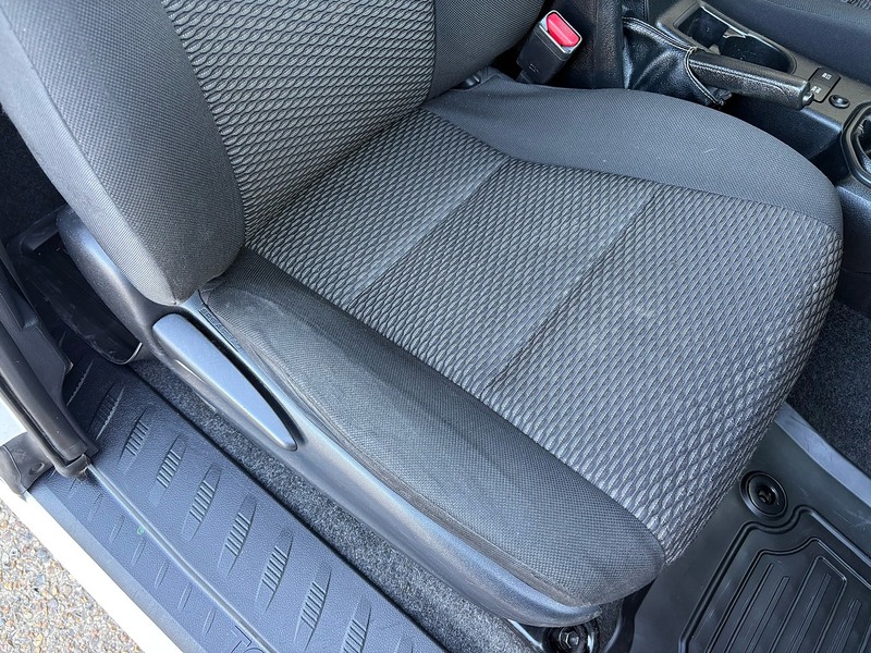 Toyota 2.4 D-4D Active Pickup Double Cab 4dr Diesel Manual 4WD Euro 6 (3.5t) (150 ps)