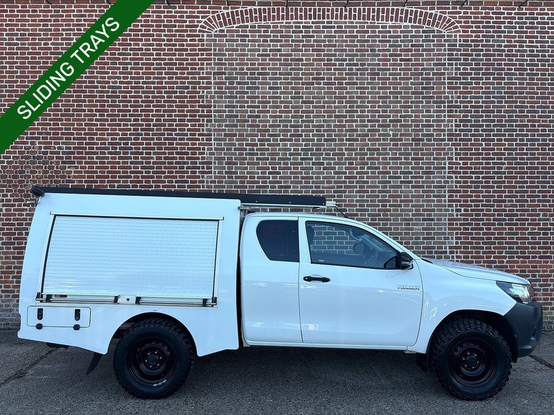 Toyota 2.4 D-4D Active Pickup Double Cab 4dr Diesel Manual 4WD Euro 6 (3.5t) (150 ps)